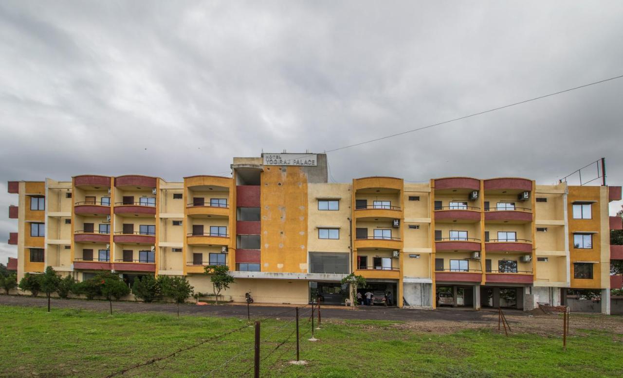 Hotel Yogiraj Palace Shegaon Bagian luar foto